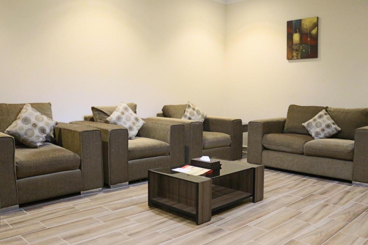 Valencia Hotel Suites อัลโคห์บาร์ ภายนอก รูปภาพ