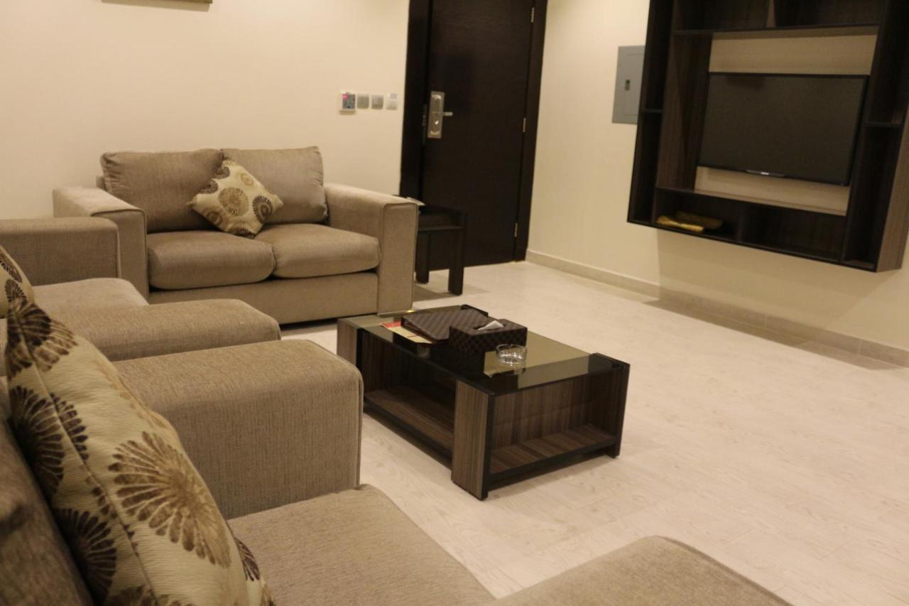 Valencia Hotel Suites อัลโคห์บาร์ ภายนอก รูปภาพ