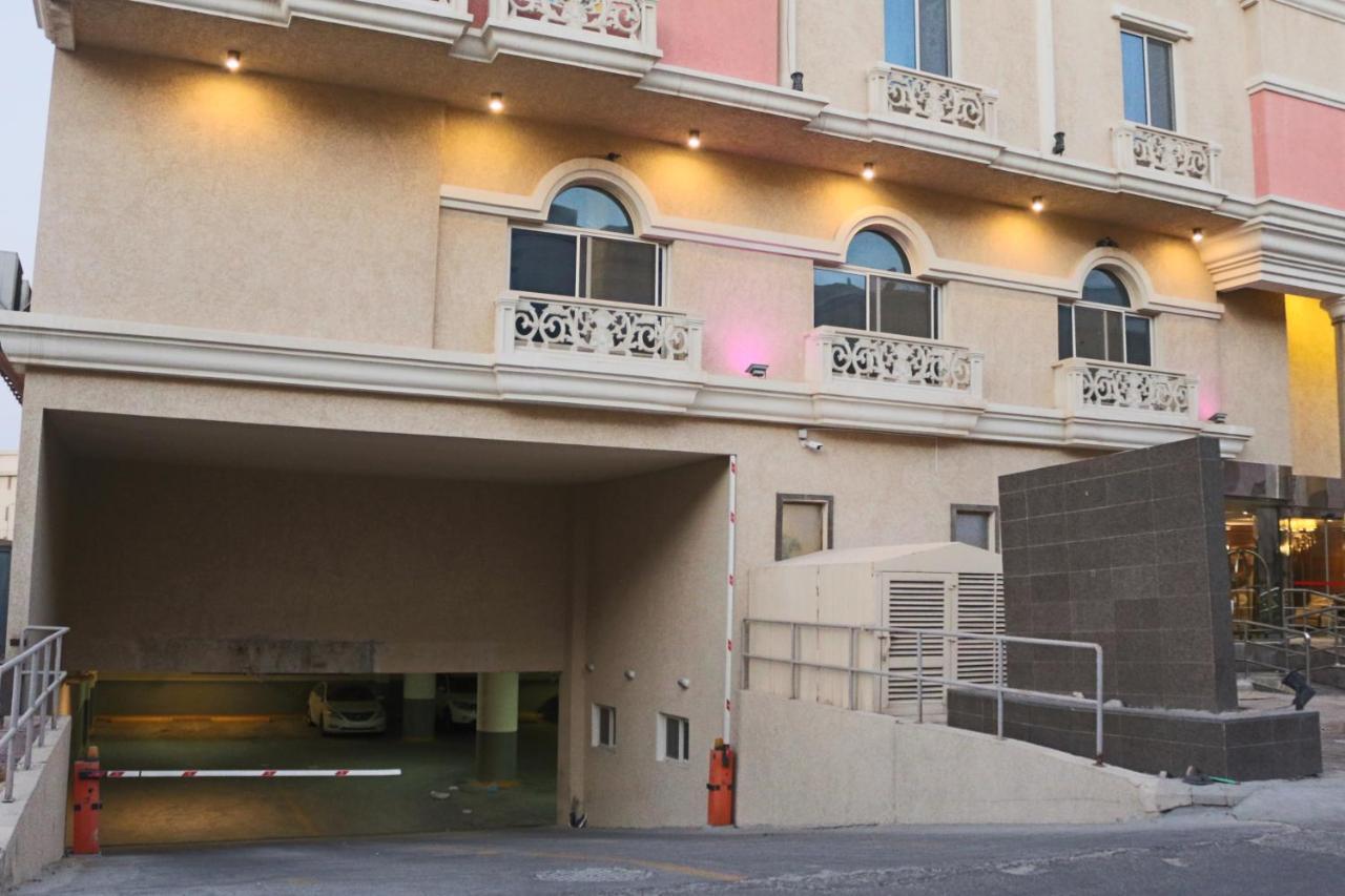 Valencia Hotel Suites อัลโคห์บาร์ ภายนอก รูปภาพ
