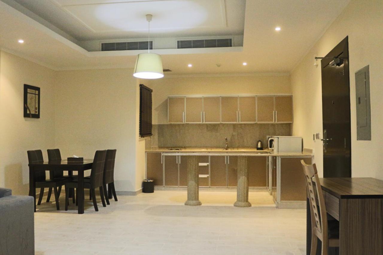 Valencia Hotel Suites อัลโคห์บาร์ ภายนอก รูปภาพ