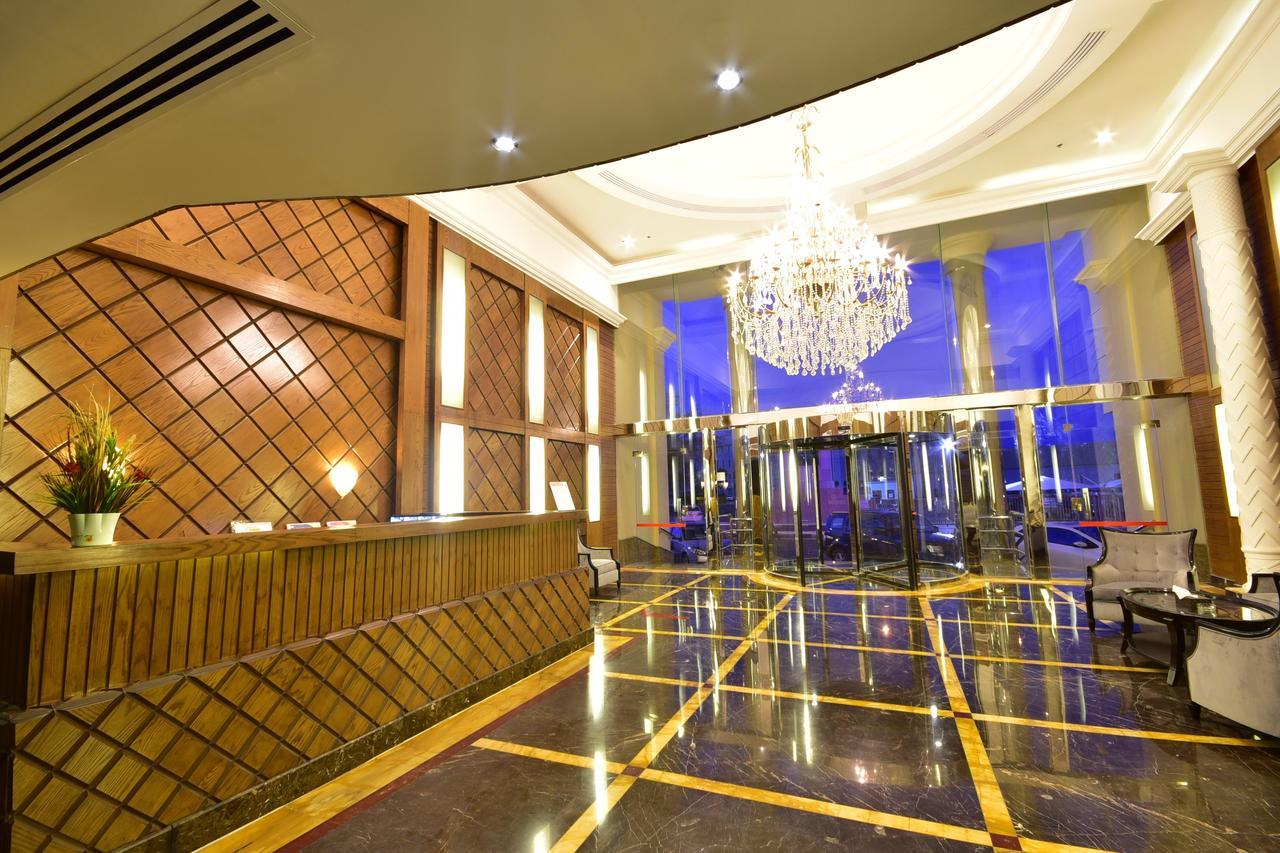 Valencia Hotel Suites อัลโคห์บาร์ ภายนอก รูปภาพ