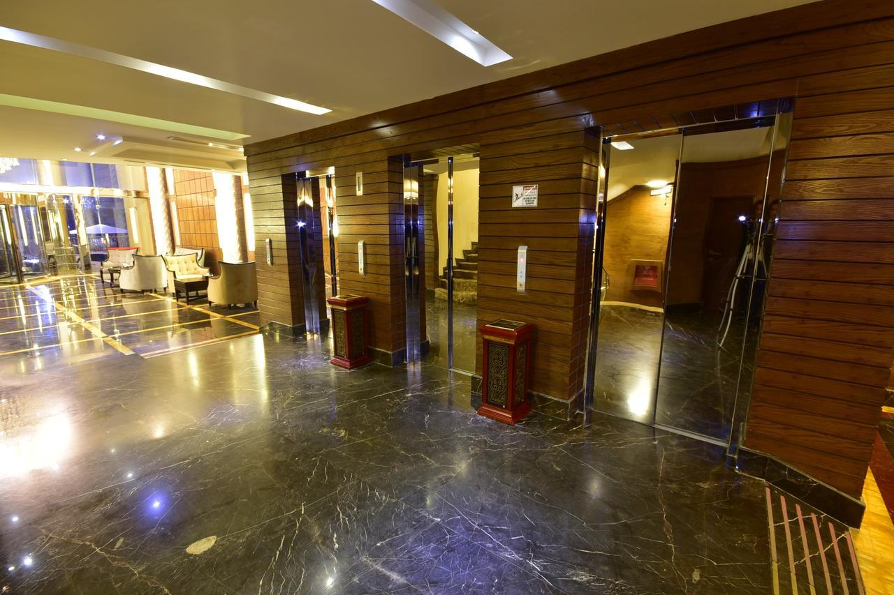 Valencia Hotel Suites อัลโคห์บาร์ ภายนอก รูปภาพ