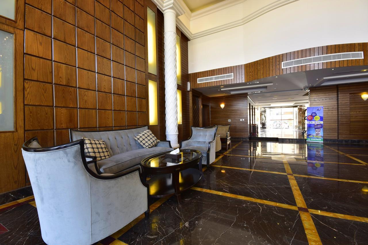 Valencia Hotel Suites อัลโคห์บาร์ ภายนอก รูปภาพ